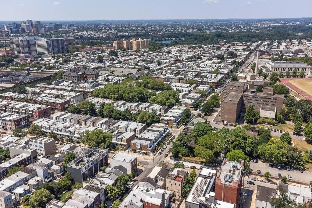 Trendy Fairmount Gem-5 Star Location, Roof Deck, Parking, Gr8 For Families Leilighet Philadelphia Eksteriør bilde