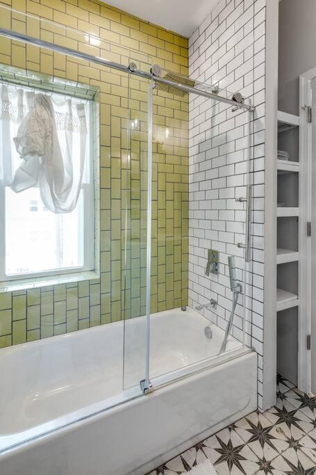 Trendy Fairmount Gem-5 Star Location, Roof Deck, Parking, Gr8 For Families Leilighet Philadelphia Eksteriør bilde